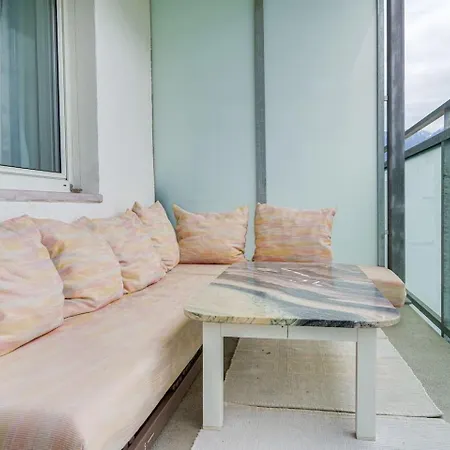 Wunderschoene Helle Apartamento Innsbruck